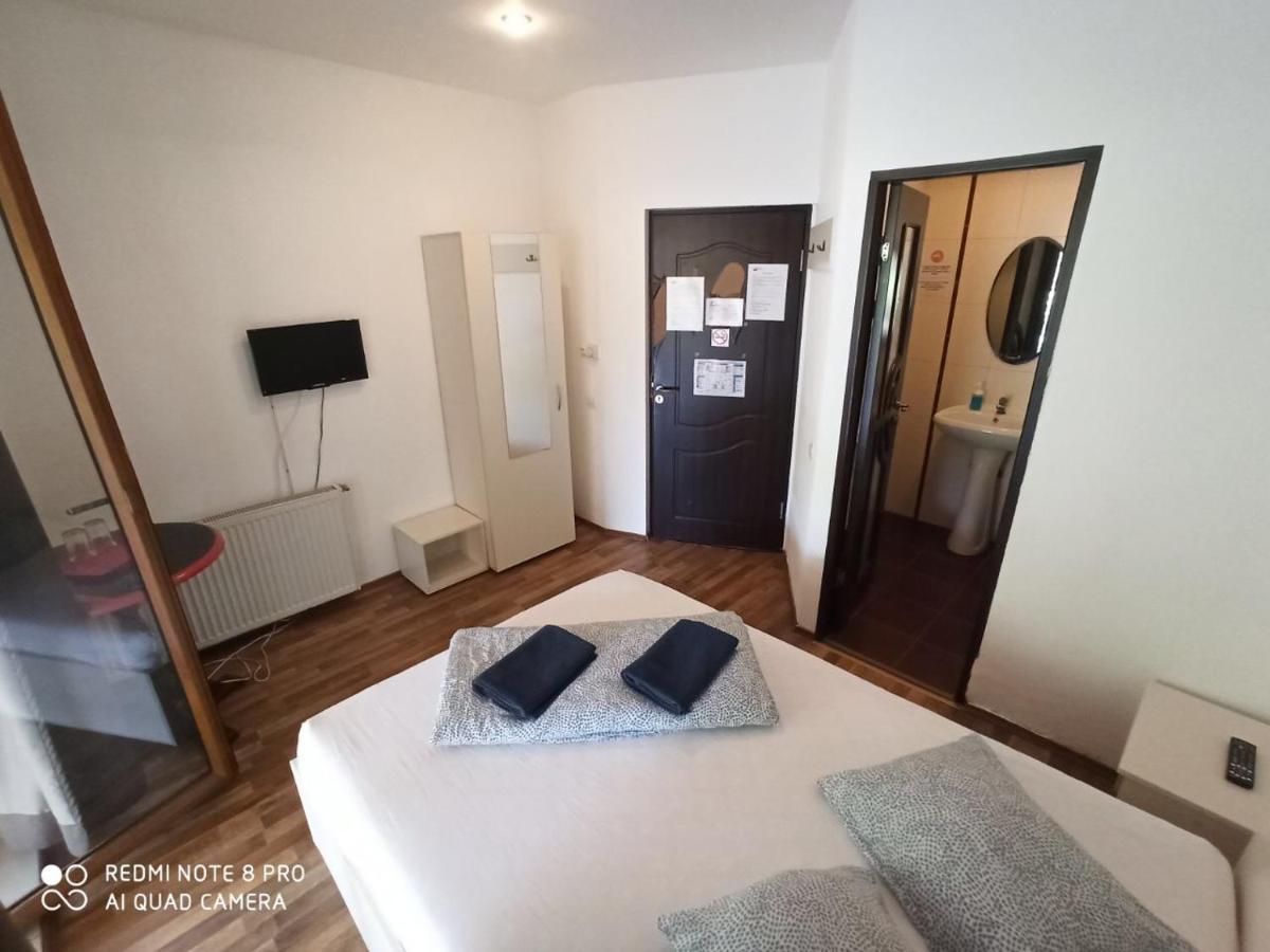 Hotel Quik Brașov Exterior foto